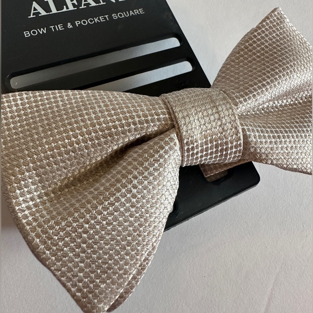 Alfani Textured Cream/ Tan Bow Tie - Picture 2 of 3